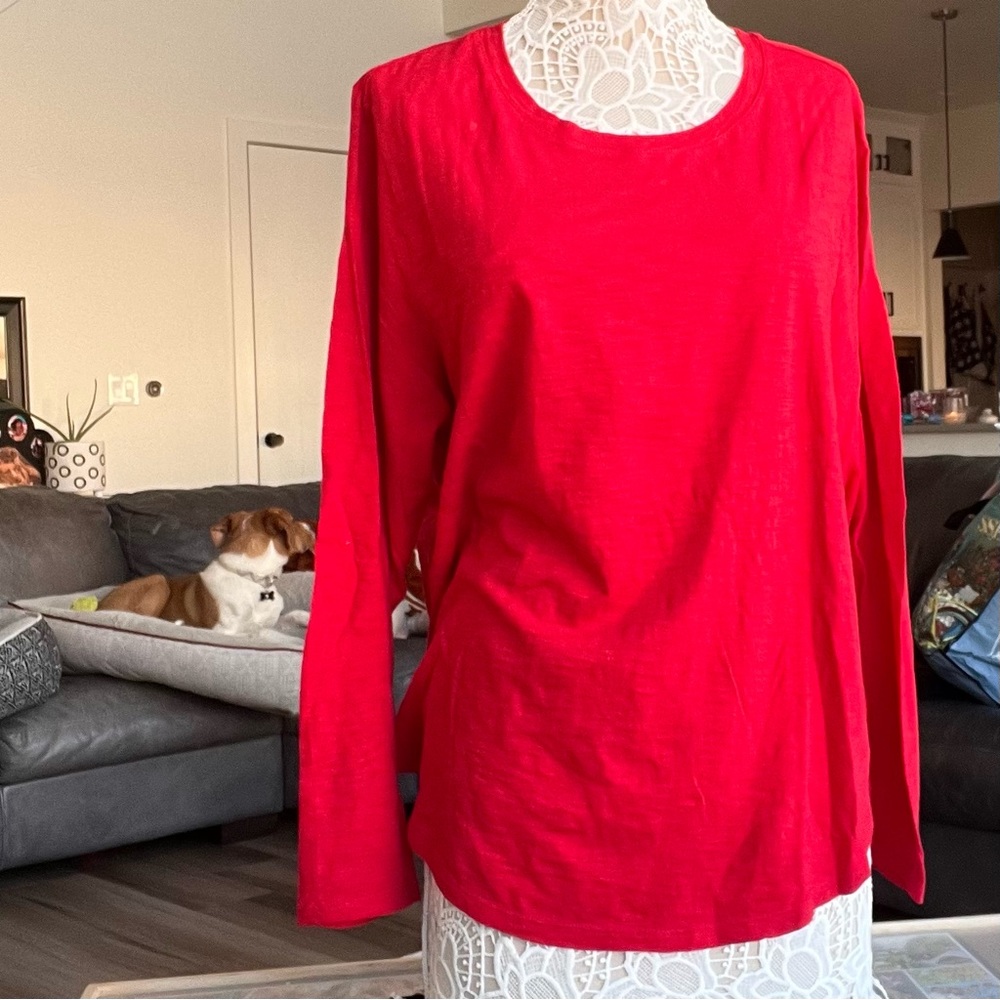 Old navy red tee